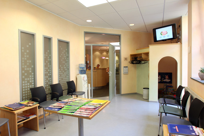 Der Wartebereich der Urologischen Gemeinschaftspraxis in Hameln Der Wartebereich der Urologischen Gemeinschaftspraxis in Hameln